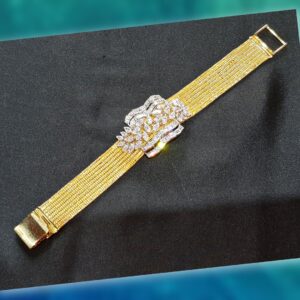 Style Statement A beautiful bracelet that easily replaces a watch and can be worn in combination with any style and colour