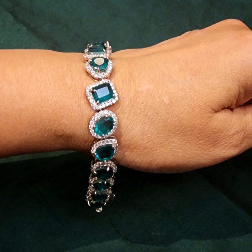 Elegant Emerald With Crystal